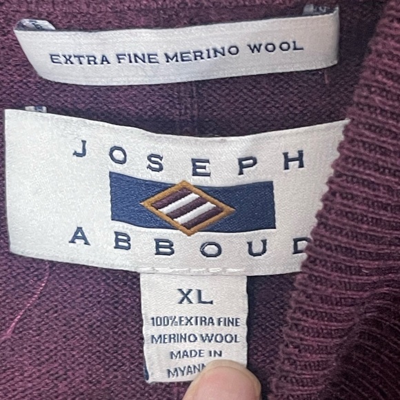 Men’s Joseph Abboud extra fine merino wool sweater. Size XL - Picture 8 of 9